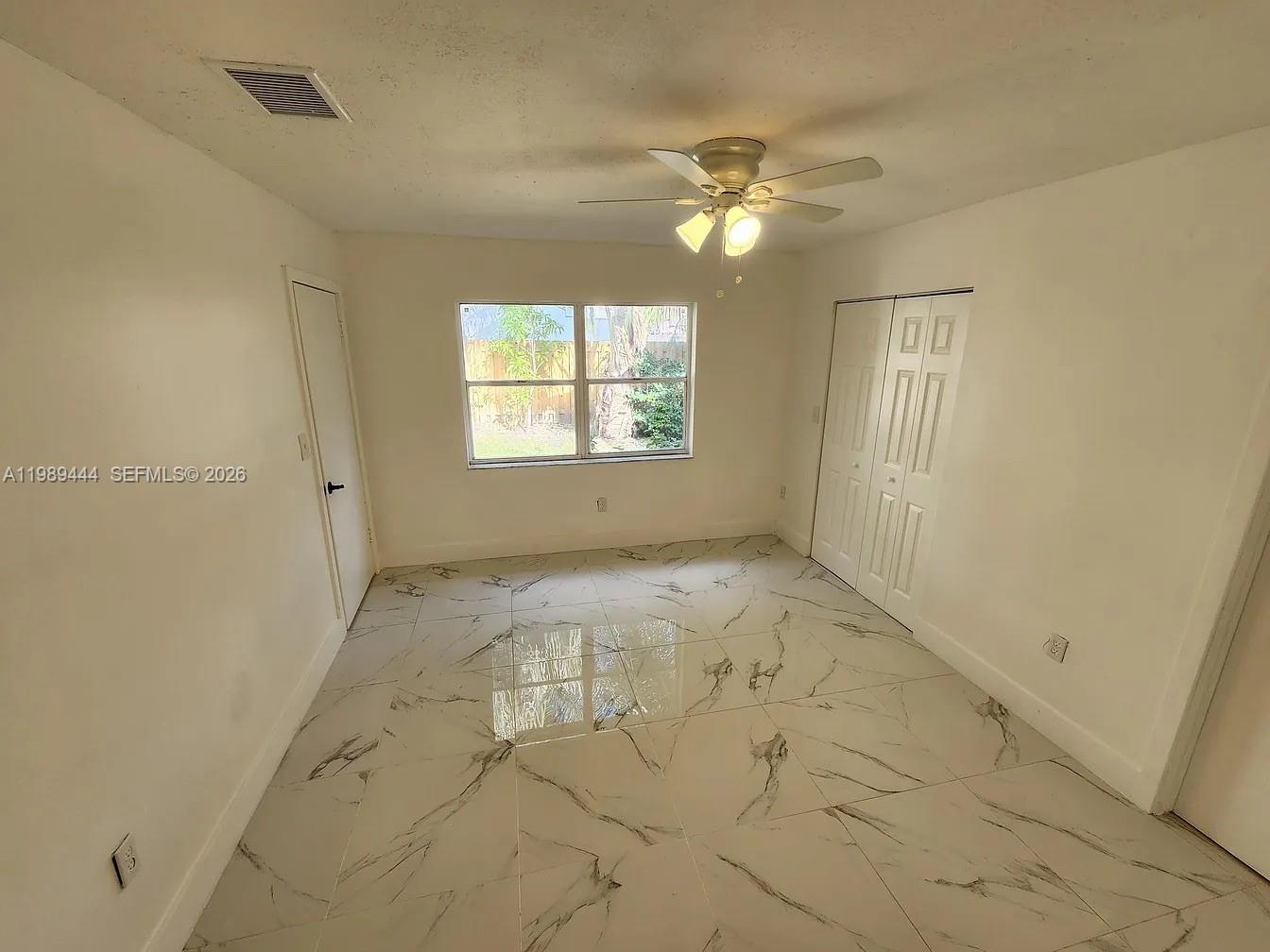 11806 SW 102nd St Miami, FL 33186