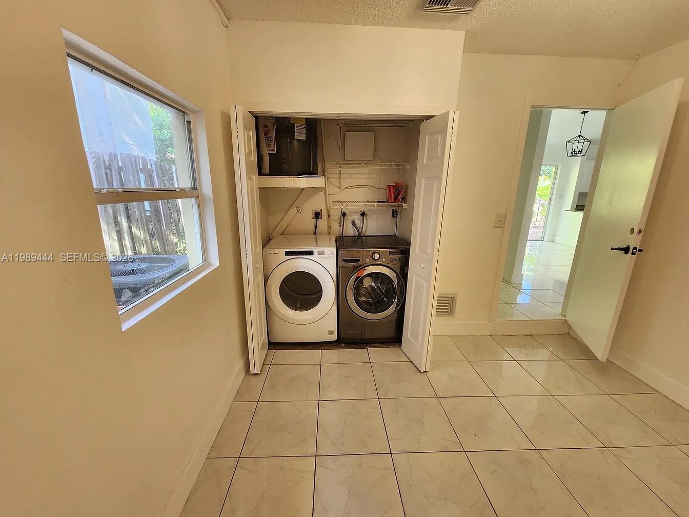 11806 SW 102nd St Miami, FL 33186