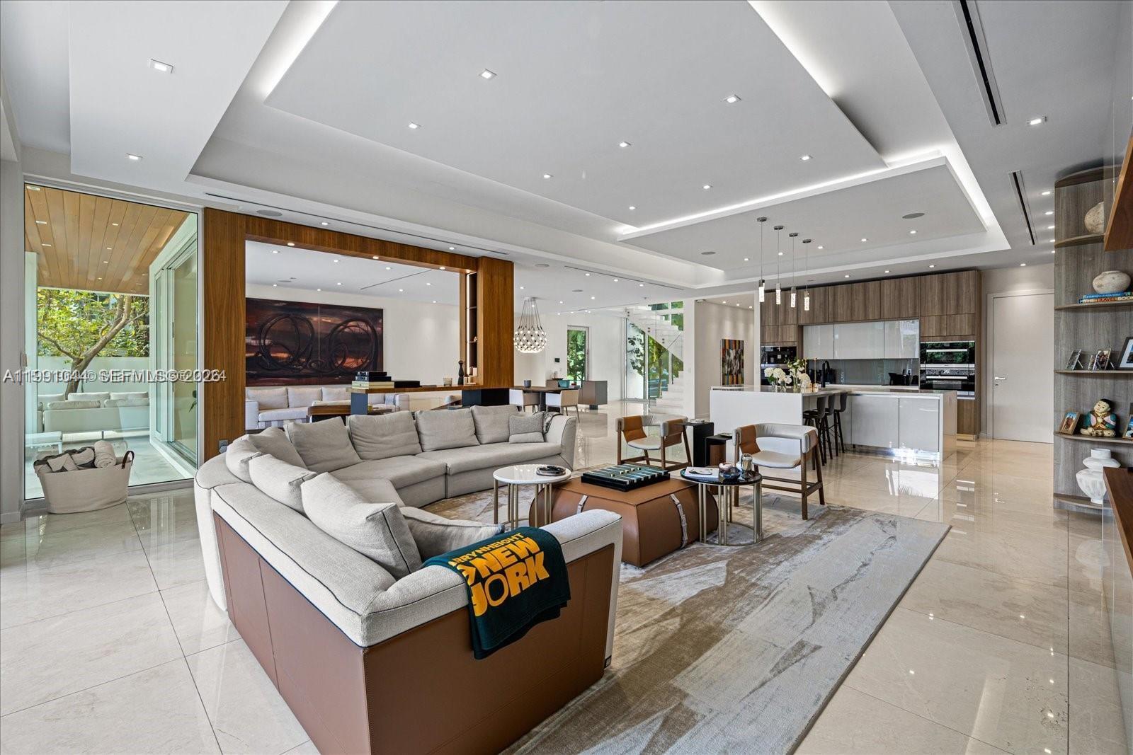 3465 N Meridian Ave Miami Beach, FL 33140