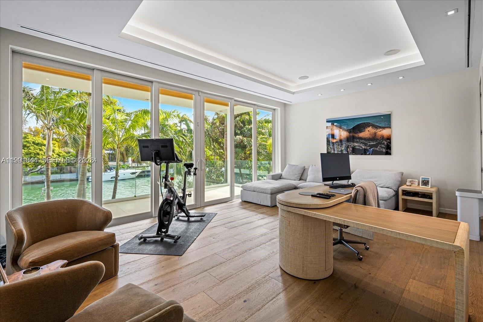 3465 N Meridian Ave Miami Beach, FL 33140