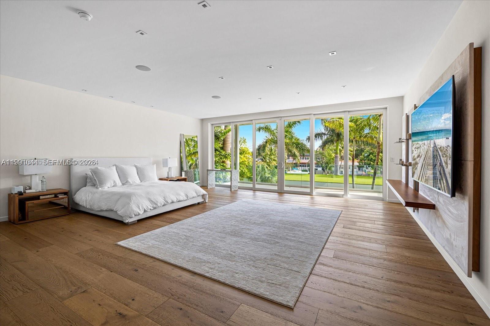 3465 N Meridian Ave Miami Beach, FL 33140