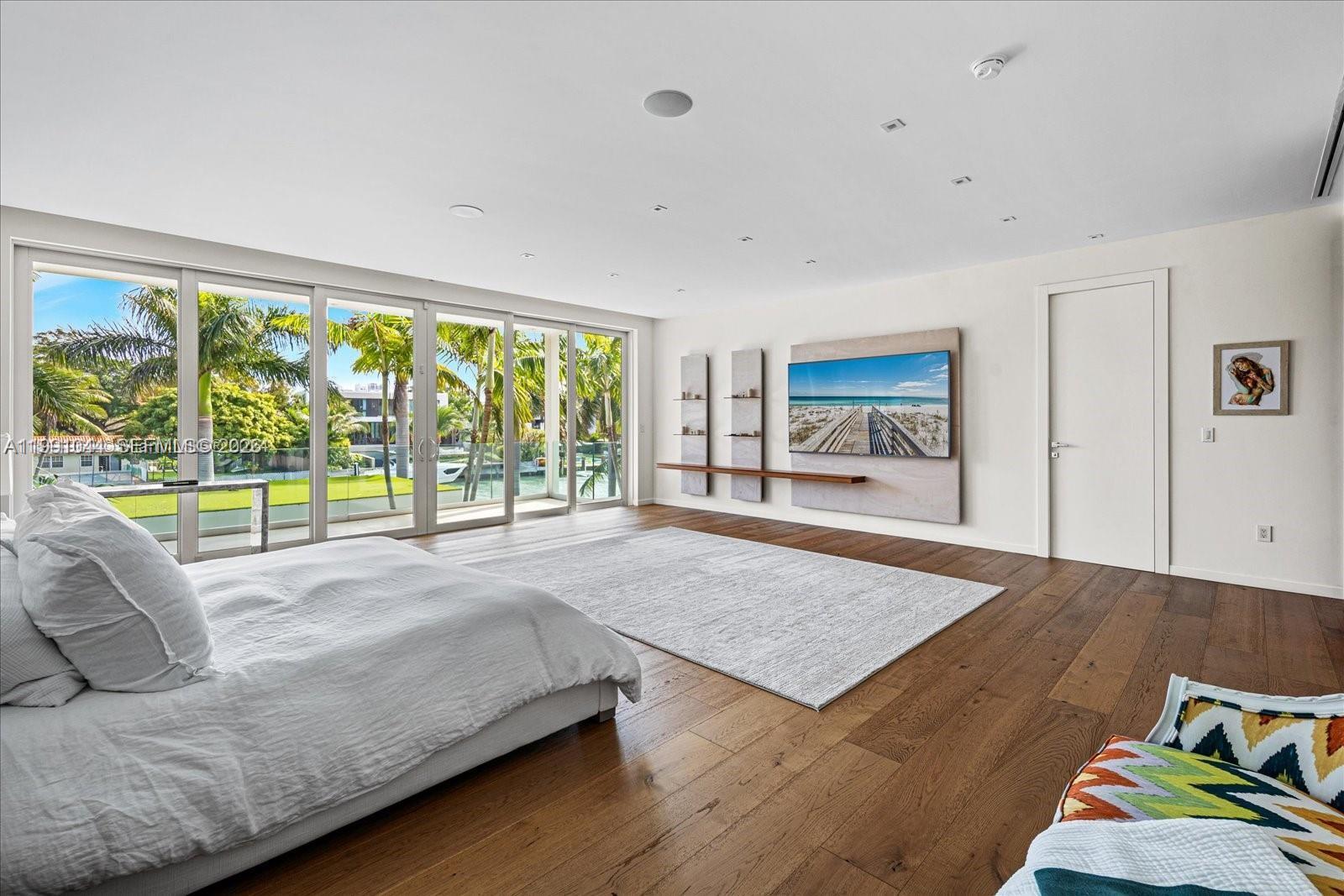 3465 N Meridian Ave Miami Beach, FL 33140