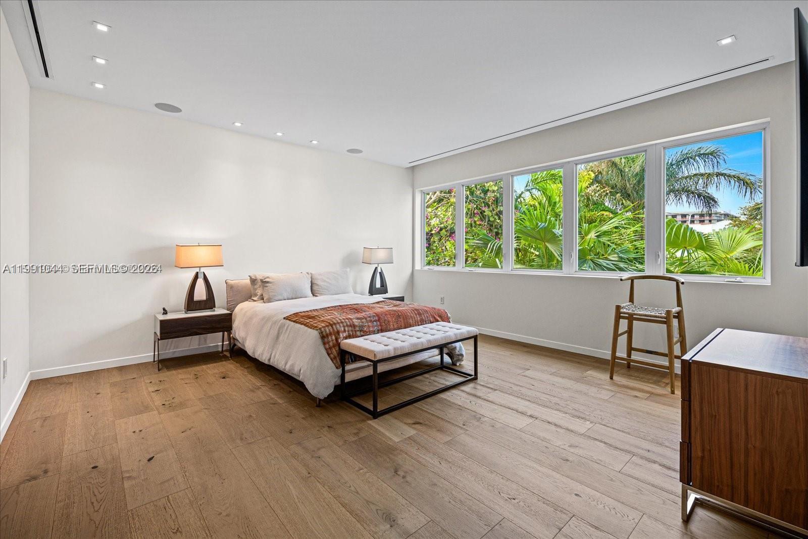 3465 N Meridian Ave Miami Beach, FL 33140