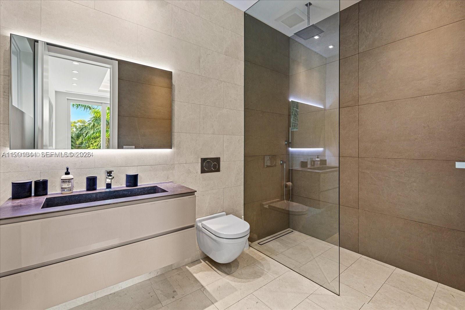 3465 N Meridian Ave Miami Beach, FL 33140