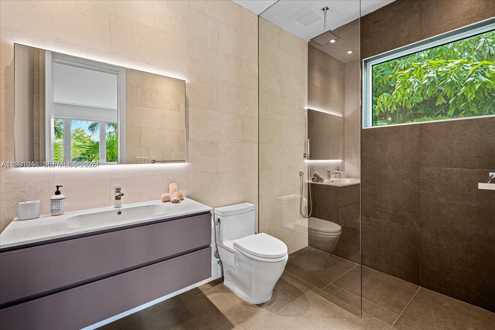 3465 N Meridian Ave Miami Beach, FL 33140