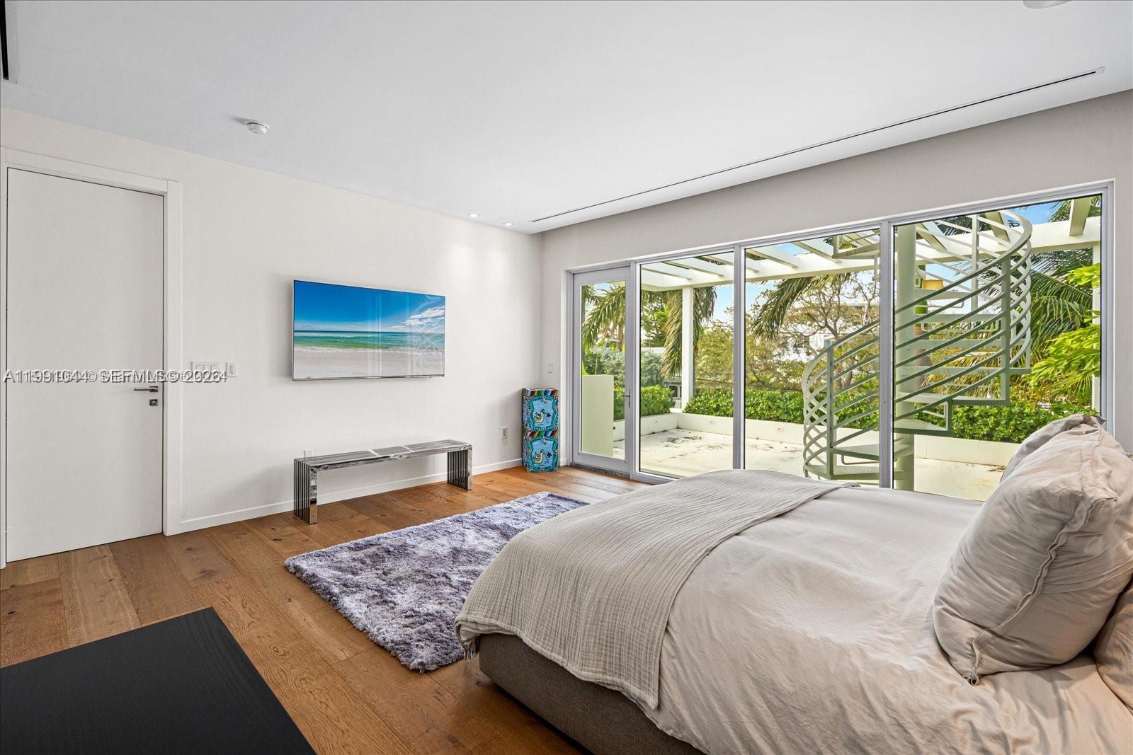 3465 N Meridian Ave Miami Beach, FL 33140