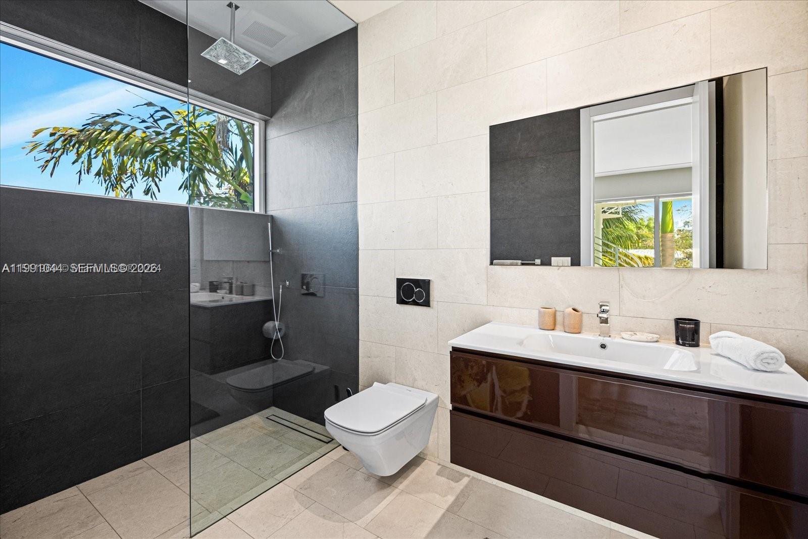 3465 N Meridian Ave Miami Beach, FL 33140