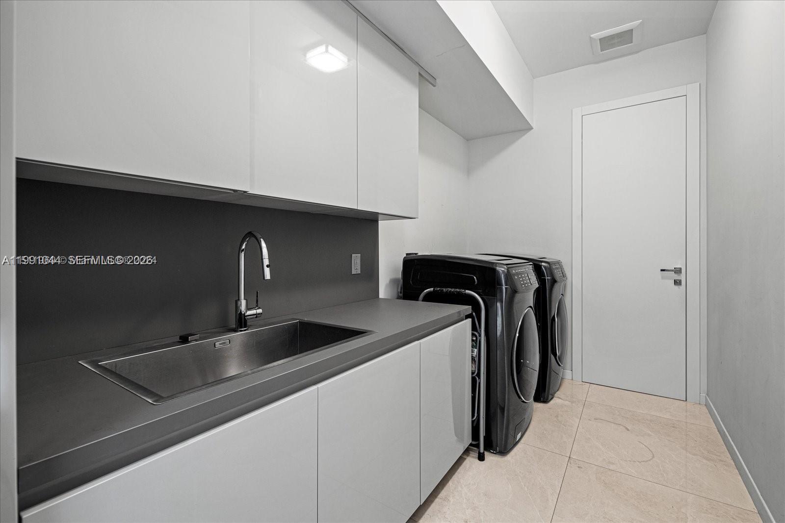 3465 N Meridian Ave Miami Beach, FL 33140