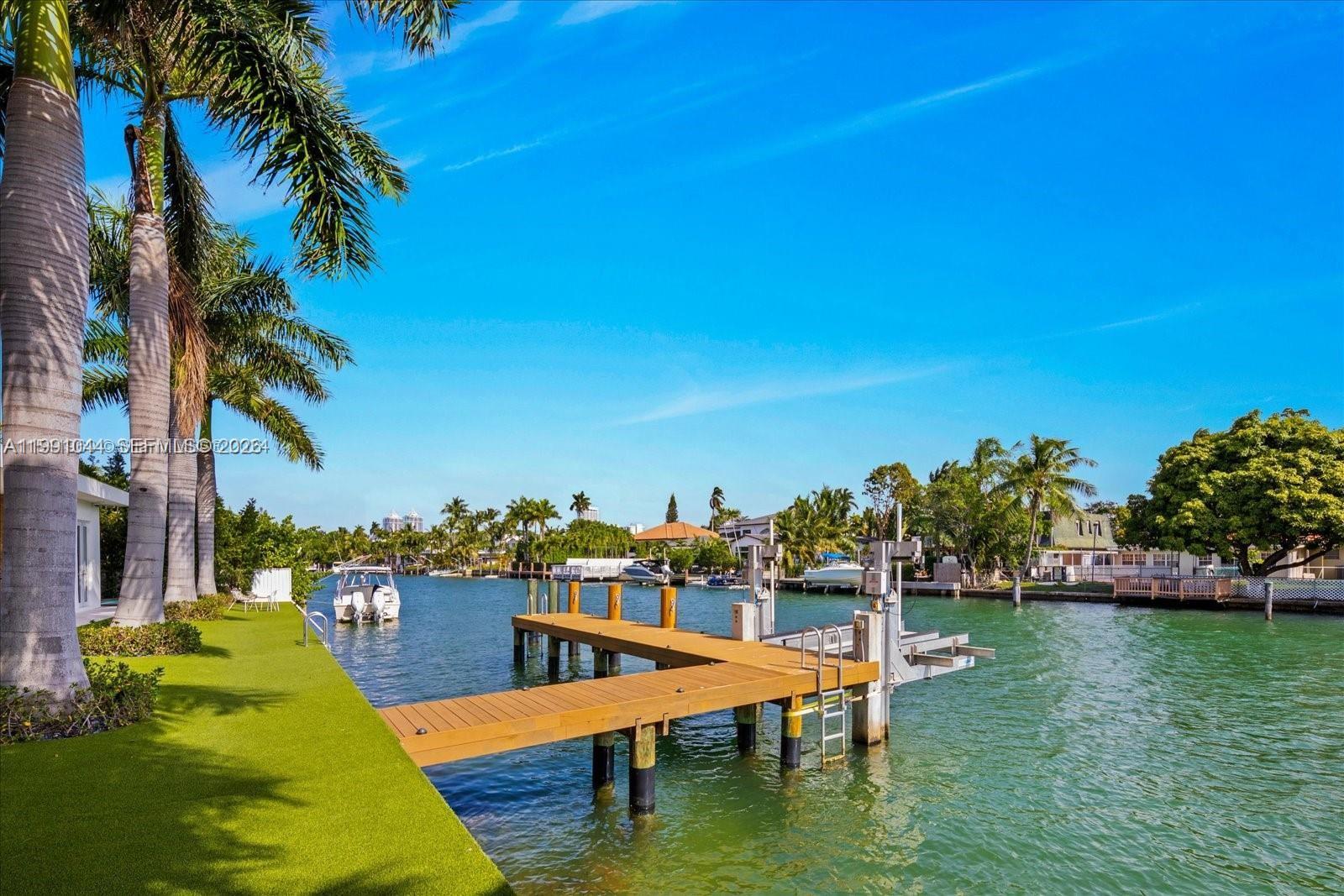 3465 N Meridian Ave Miami Beach, FL 33140