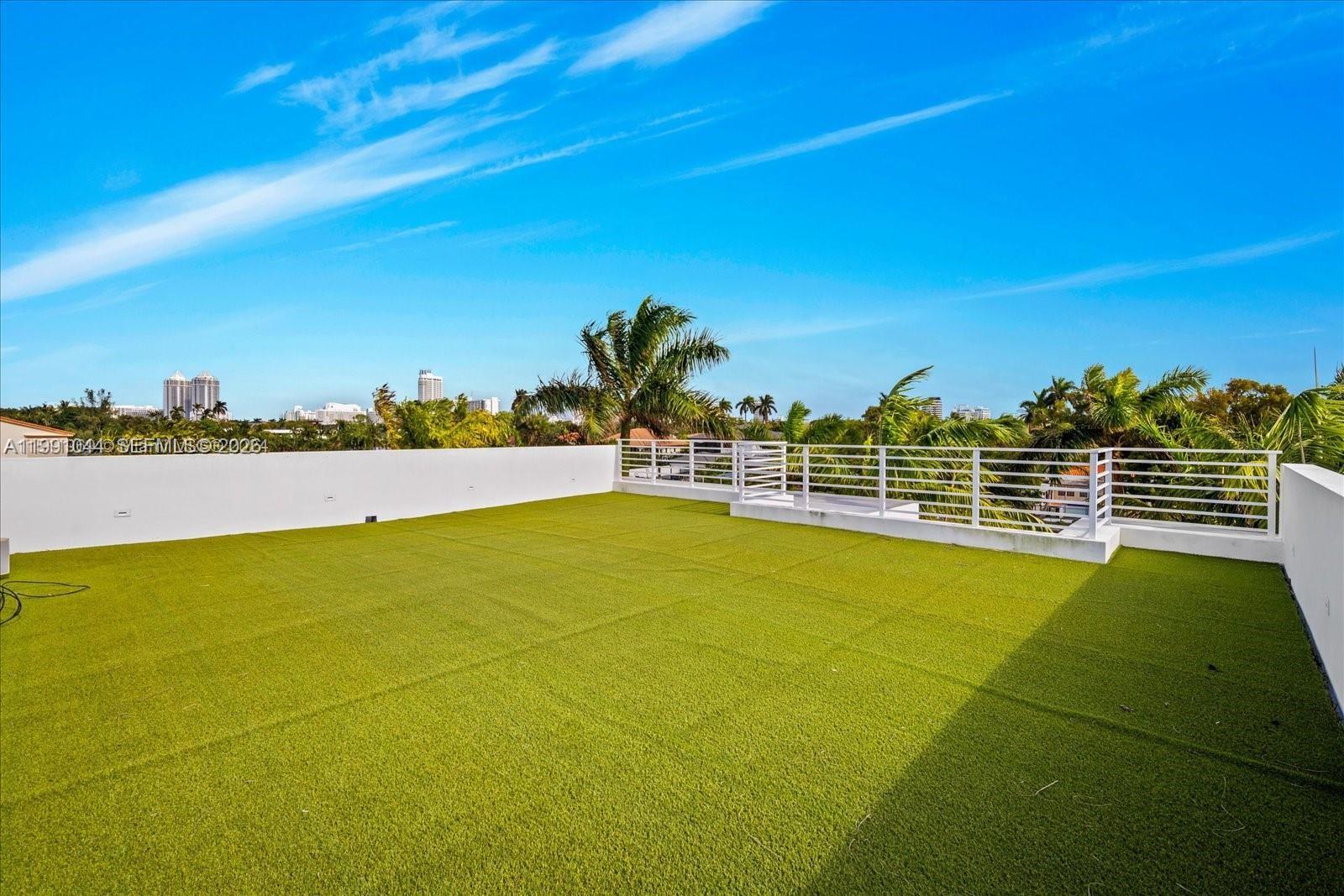 3465 N Meridian Ave Miami Beach, FL 33140