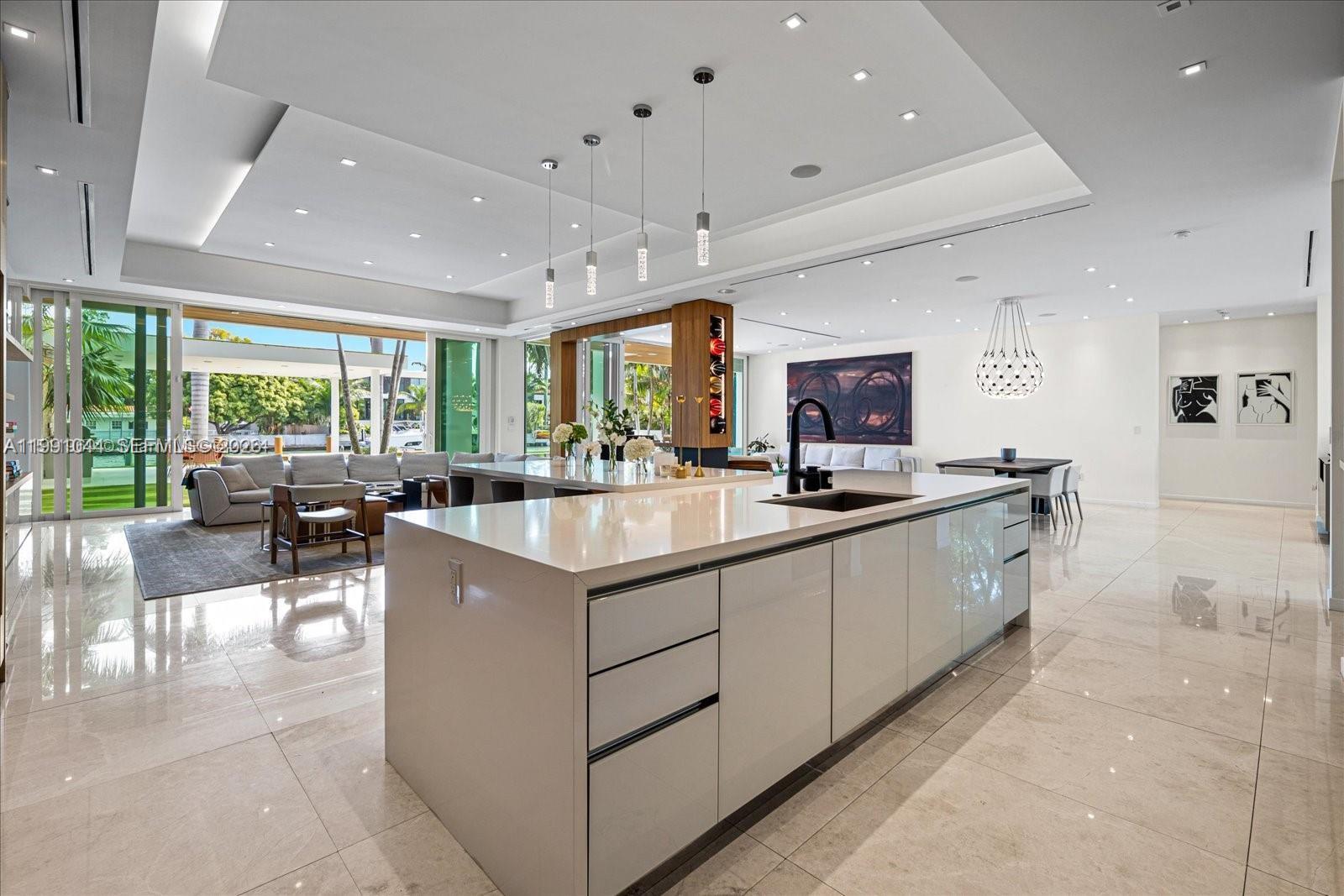 3465 N Meridian Ave Miami Beach, FL 33140