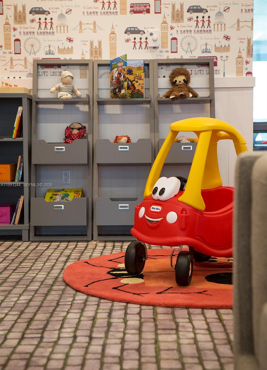 1080 Brickell Ave #205 Miami, FL 33131