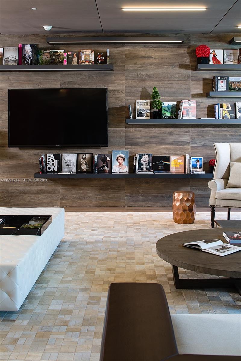 1080 Brickell Ave #205 Miami, FL 33131