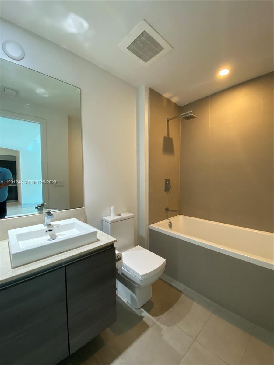 1080 Brickell Ave #205 Miami, FL 33131