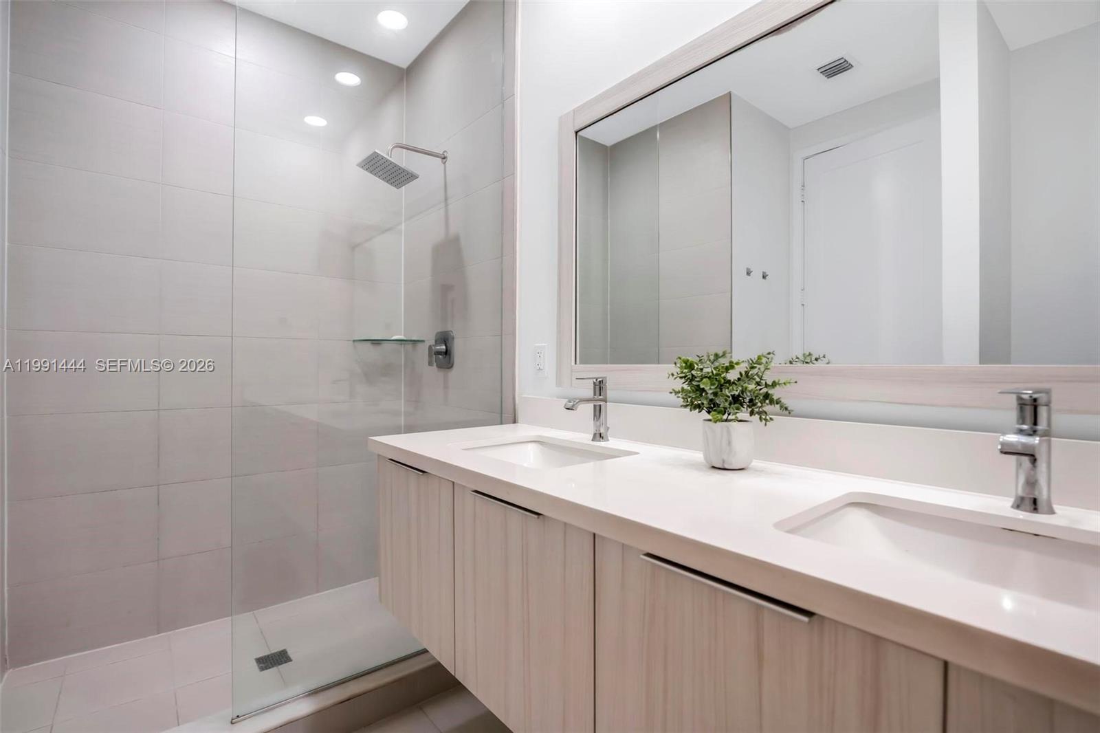 6416 NW 102nd Ct #118 Doral, FL 33178