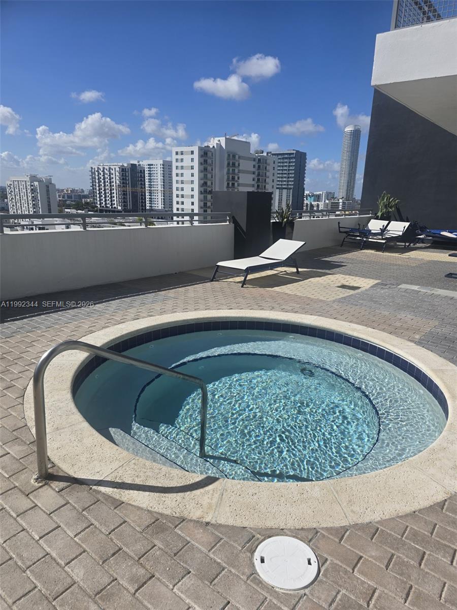 60 SW 13th St #2604 Miami, FL 33130