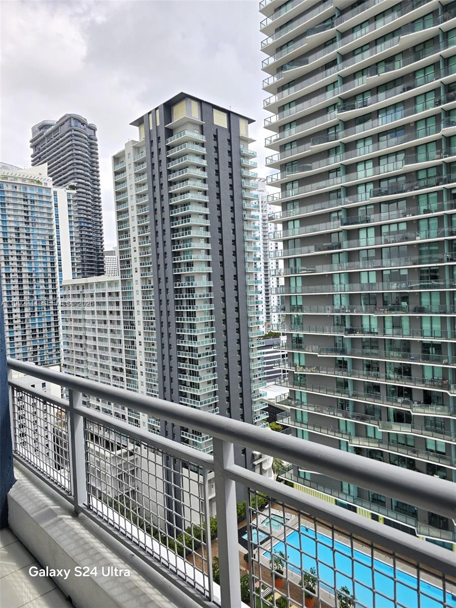 60 SW 13th St #2604 Miami, FL 33130