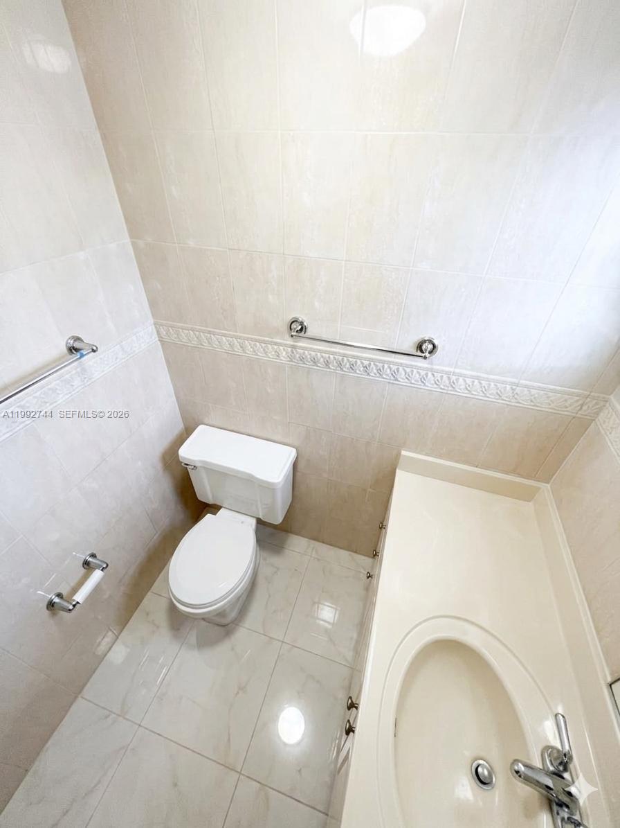 19051 NE 2nd Ave #1503 Miami, FL 33179