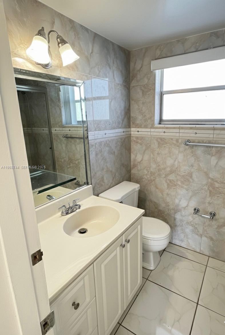 19051 NE 2nd Ave #1503 Miami, FL 33179