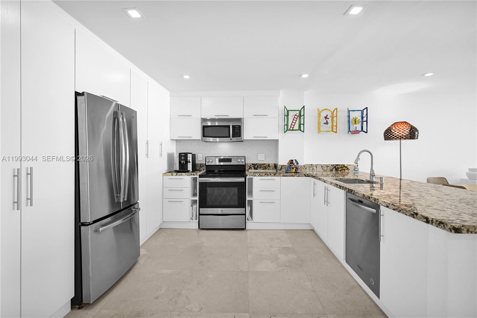 5555 Collins Ave #3N Miami Beach, FL 33140