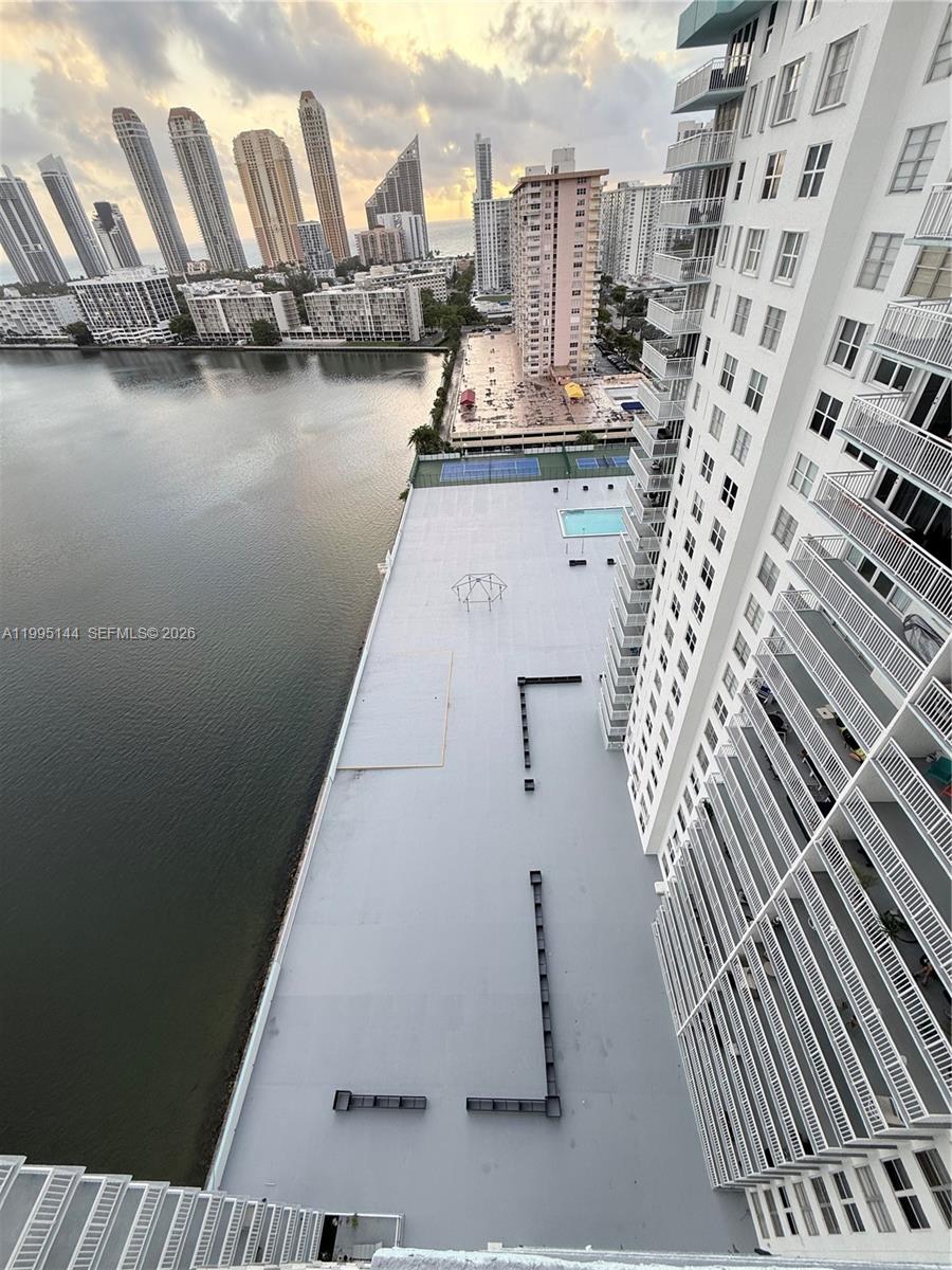 image Winston Towers 50032