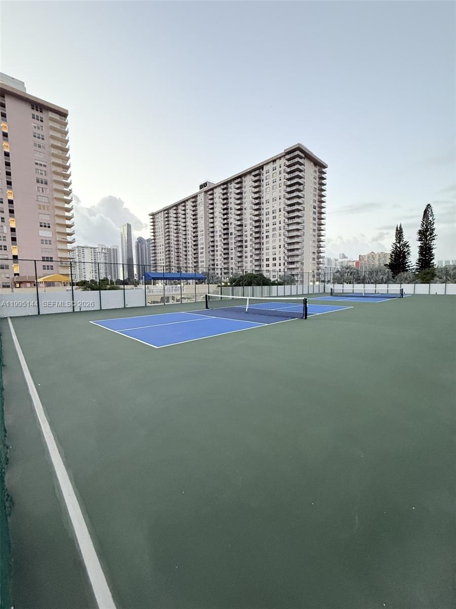 image Winston Towers 50033