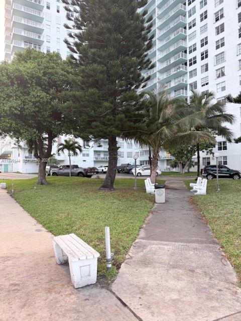 image Winston Towers 50035