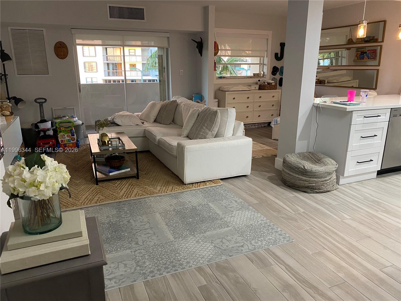 2201 Brickell Ave #92