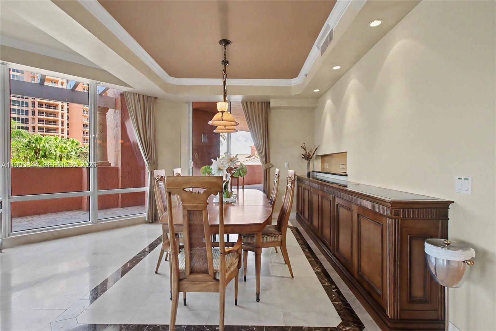 60 Edgewater Dr #3G Coral Gables, FL 33133