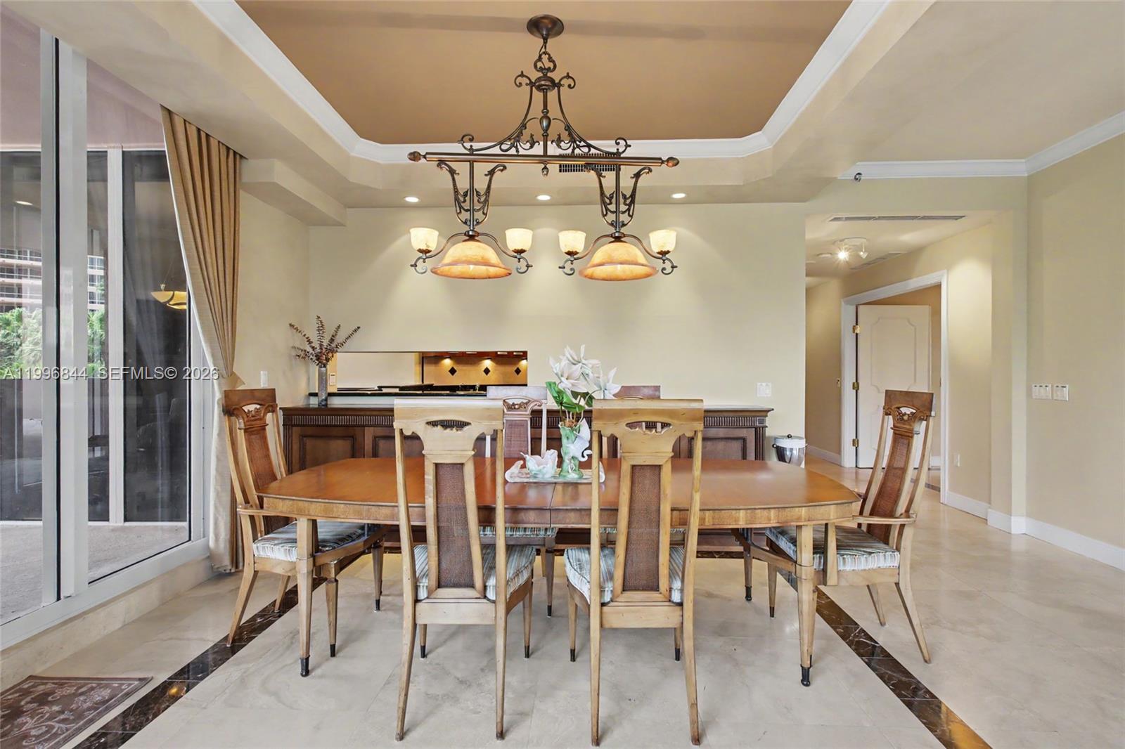 60 Edgewater Dr #3G Coral Gables, FL 33133