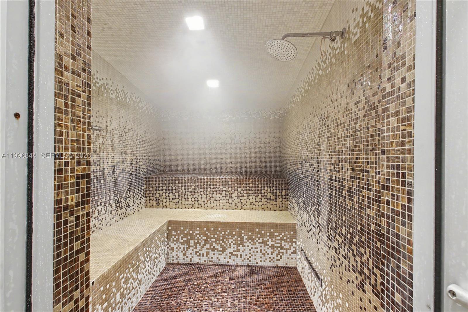 60 Edgewater Dr #3G Coral Gables, FL 33133