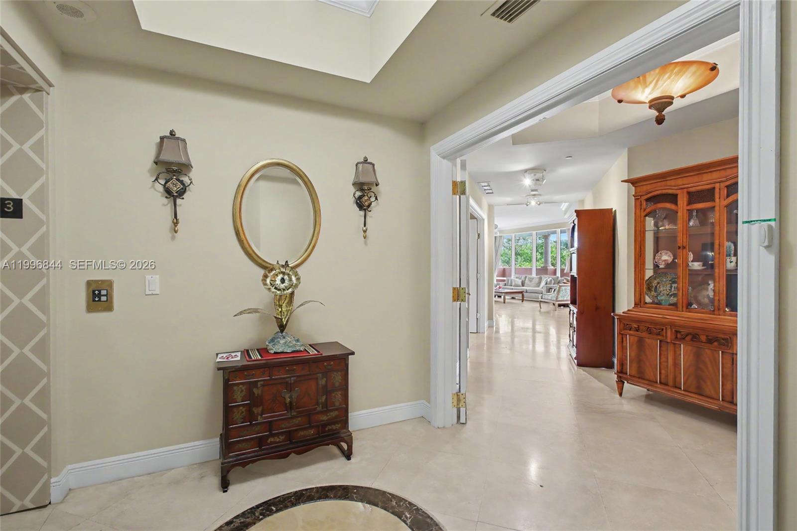 60 Edgewater Dr #3G Coral Gables, FL 33133