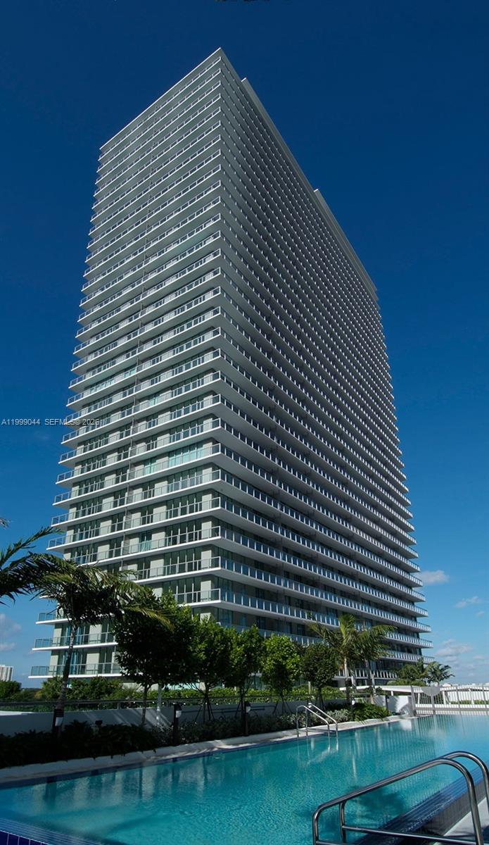 image Axis on Brickell South22