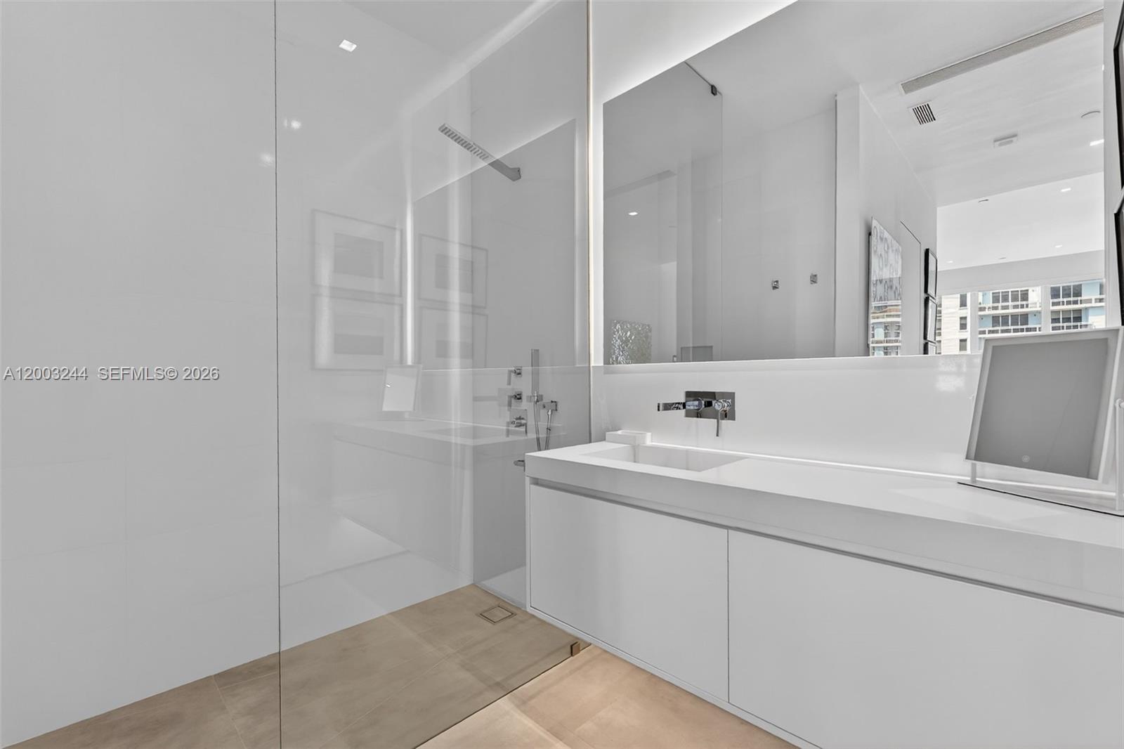 801 Brickell Key Blvd #PH3306 Miami, FL 33131