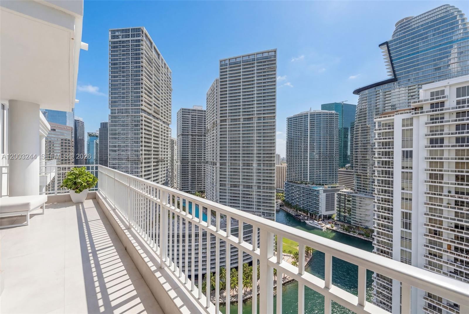801 Brickell Key Blvd #PH3306 Miami, FL 33131