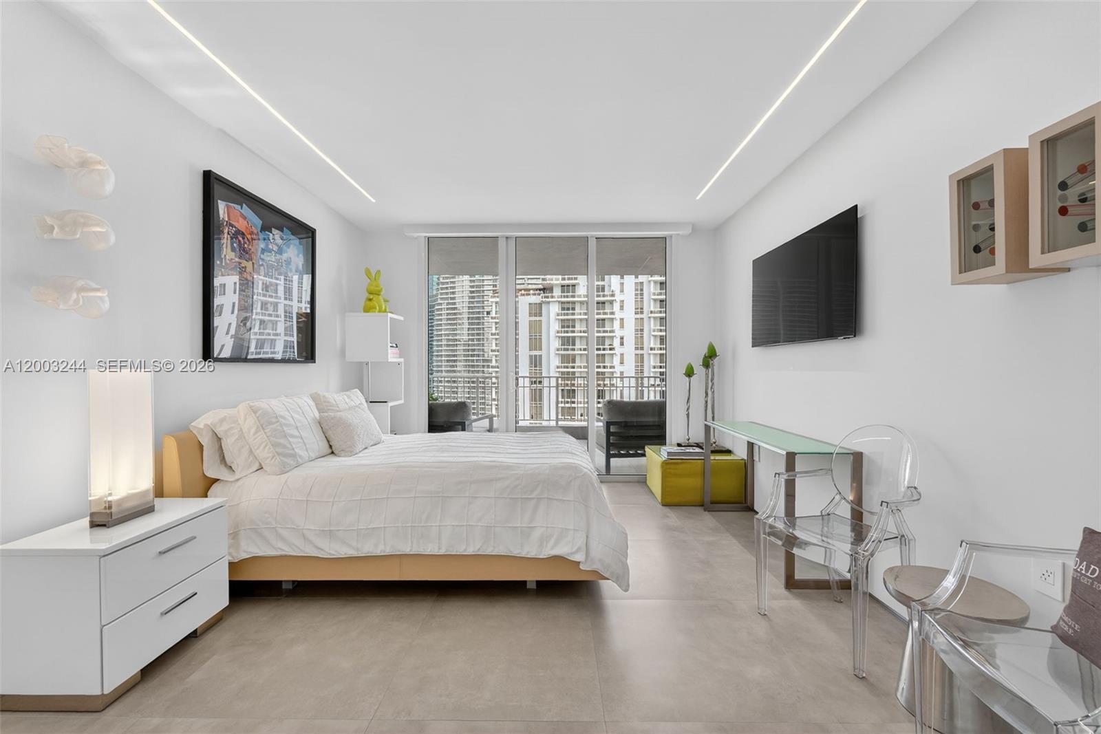 801 Brickell Key Blvd #PH3306 Miami, FL 33131