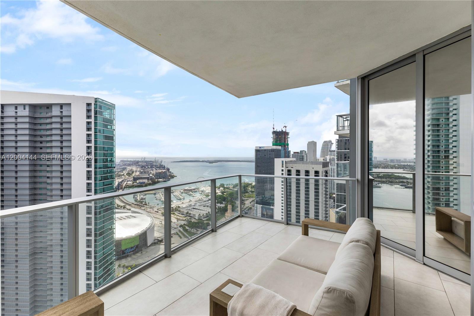 image Paramount Miami Worldcenter23