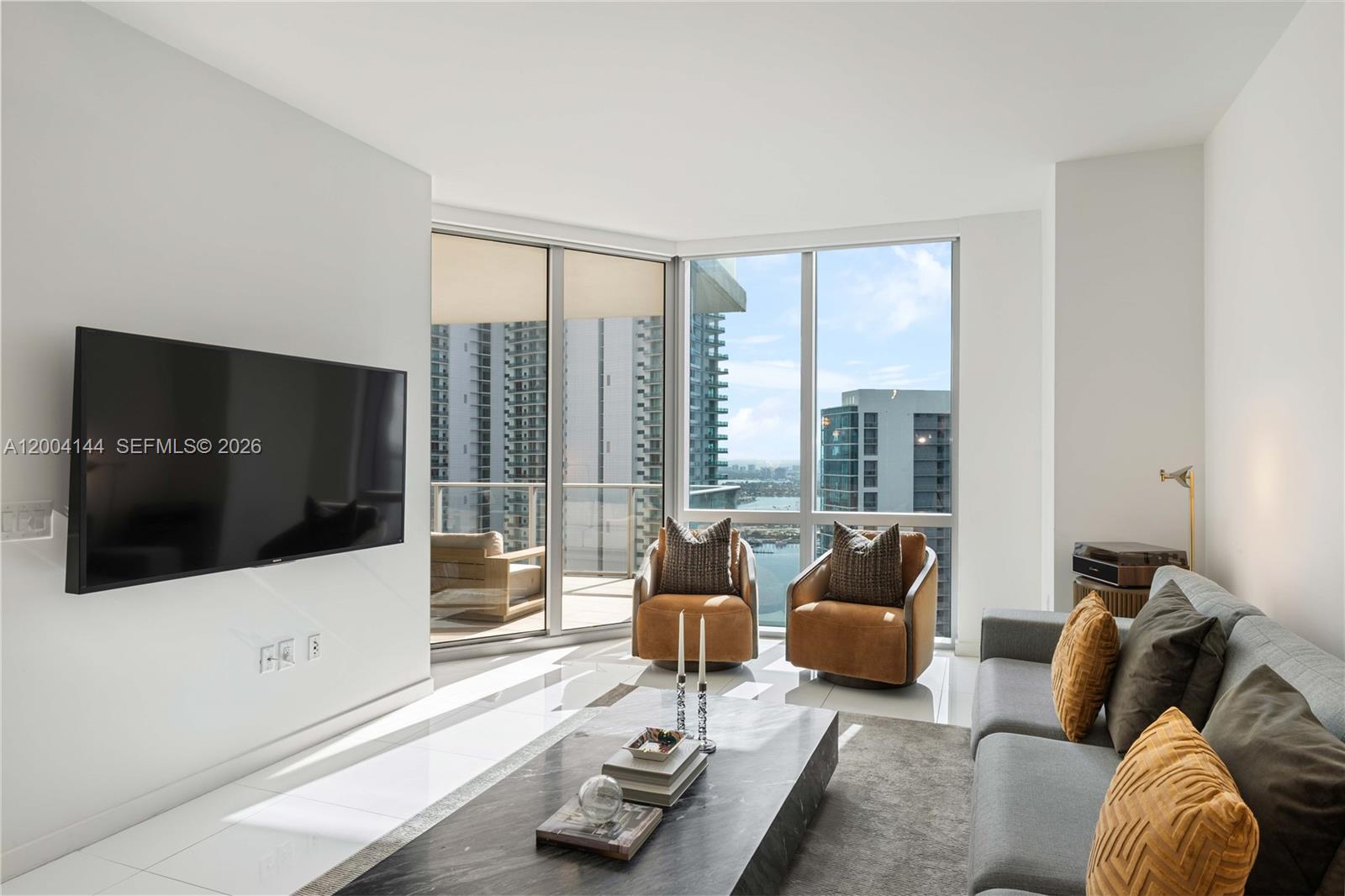 image Paramount Miami Worldcenter2