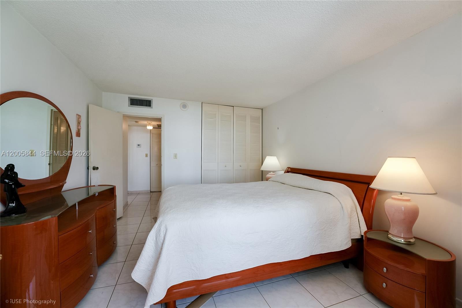 image Winston Towers 4008