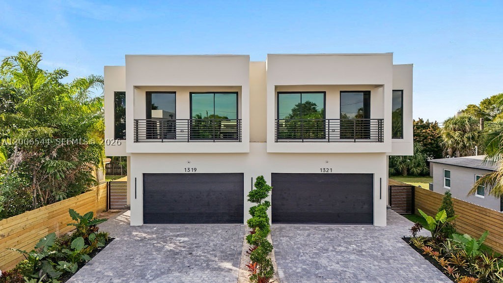 1321 NE 13th Ave