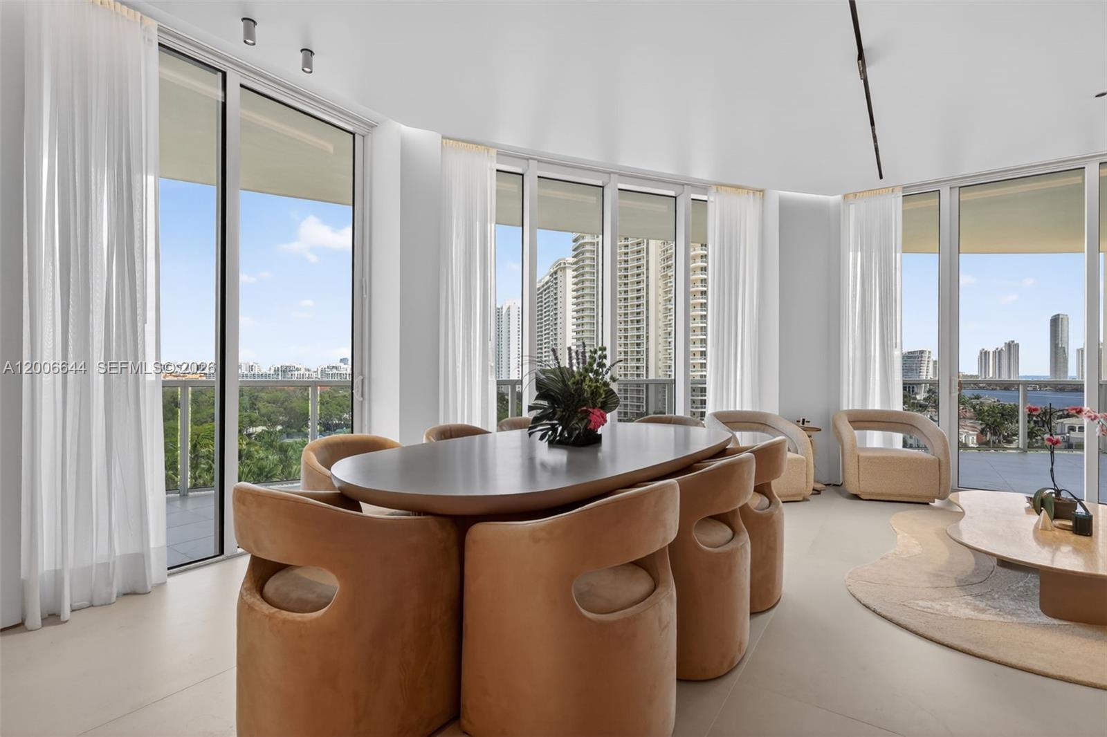 4100 Island Blvd #904 Aventura, FL 33160