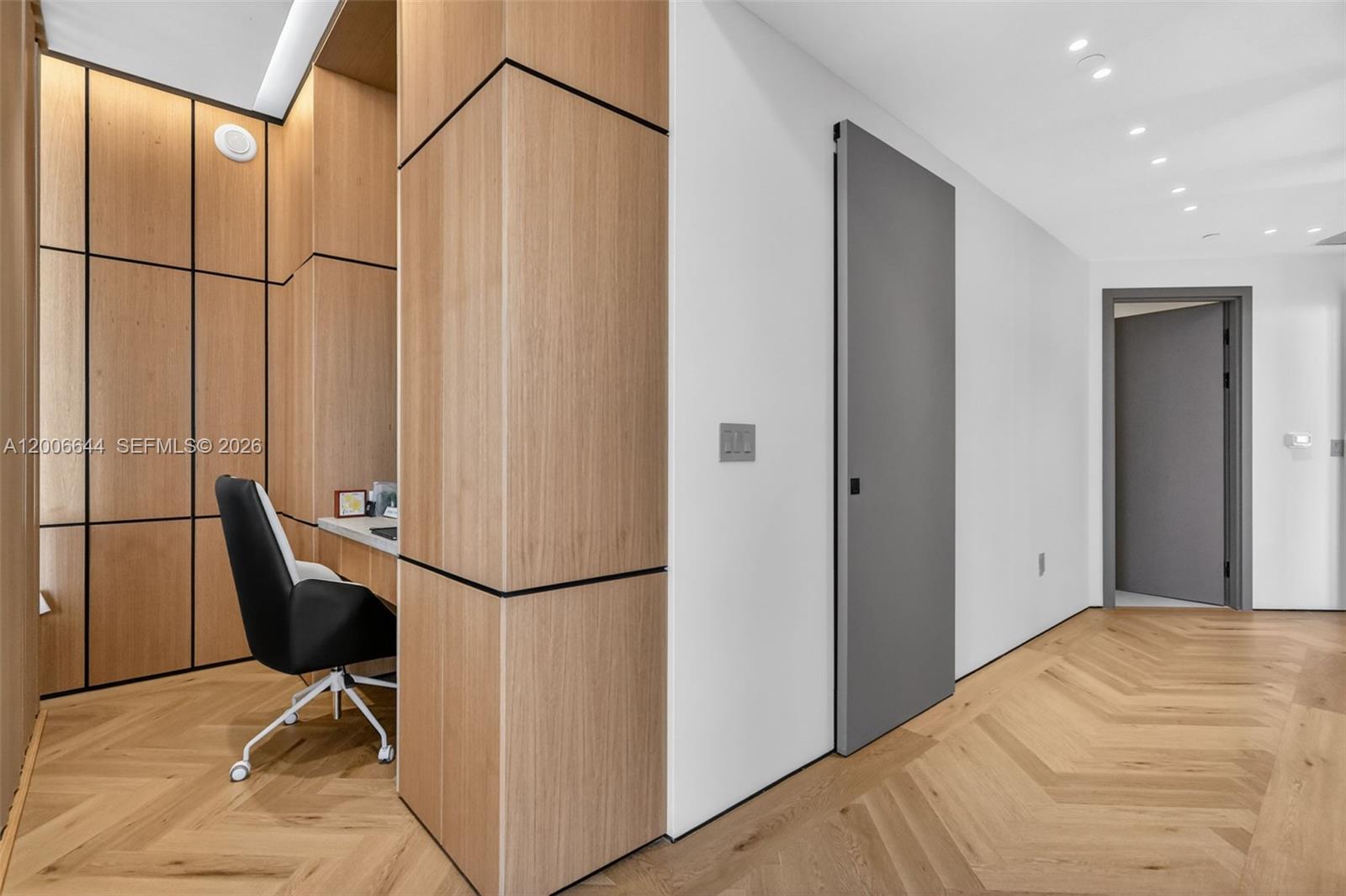 4100 Island Blvd #904 Aventura, FL 33160