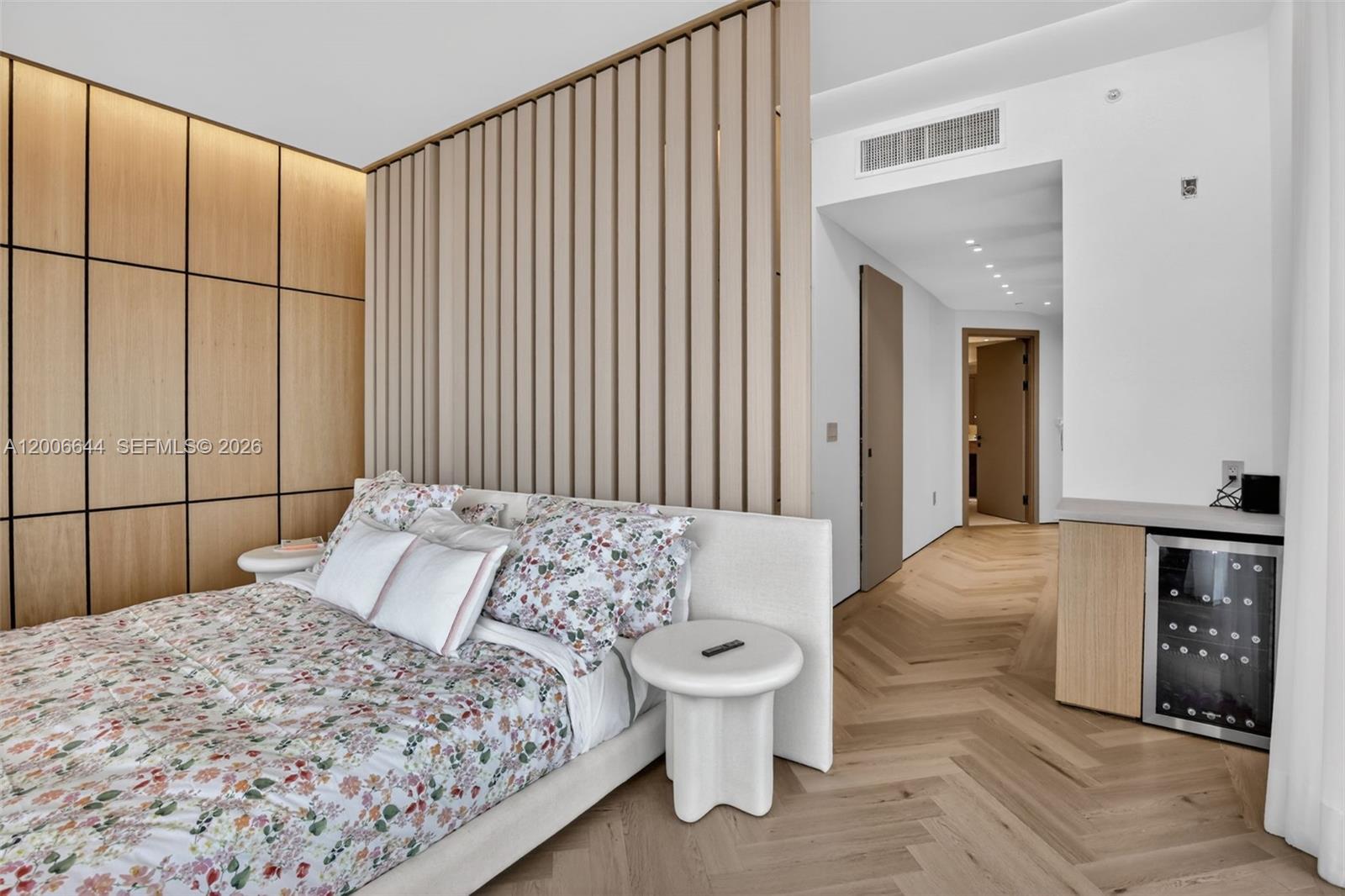 4100 Island Blvd #904 Aventura, FL 33160