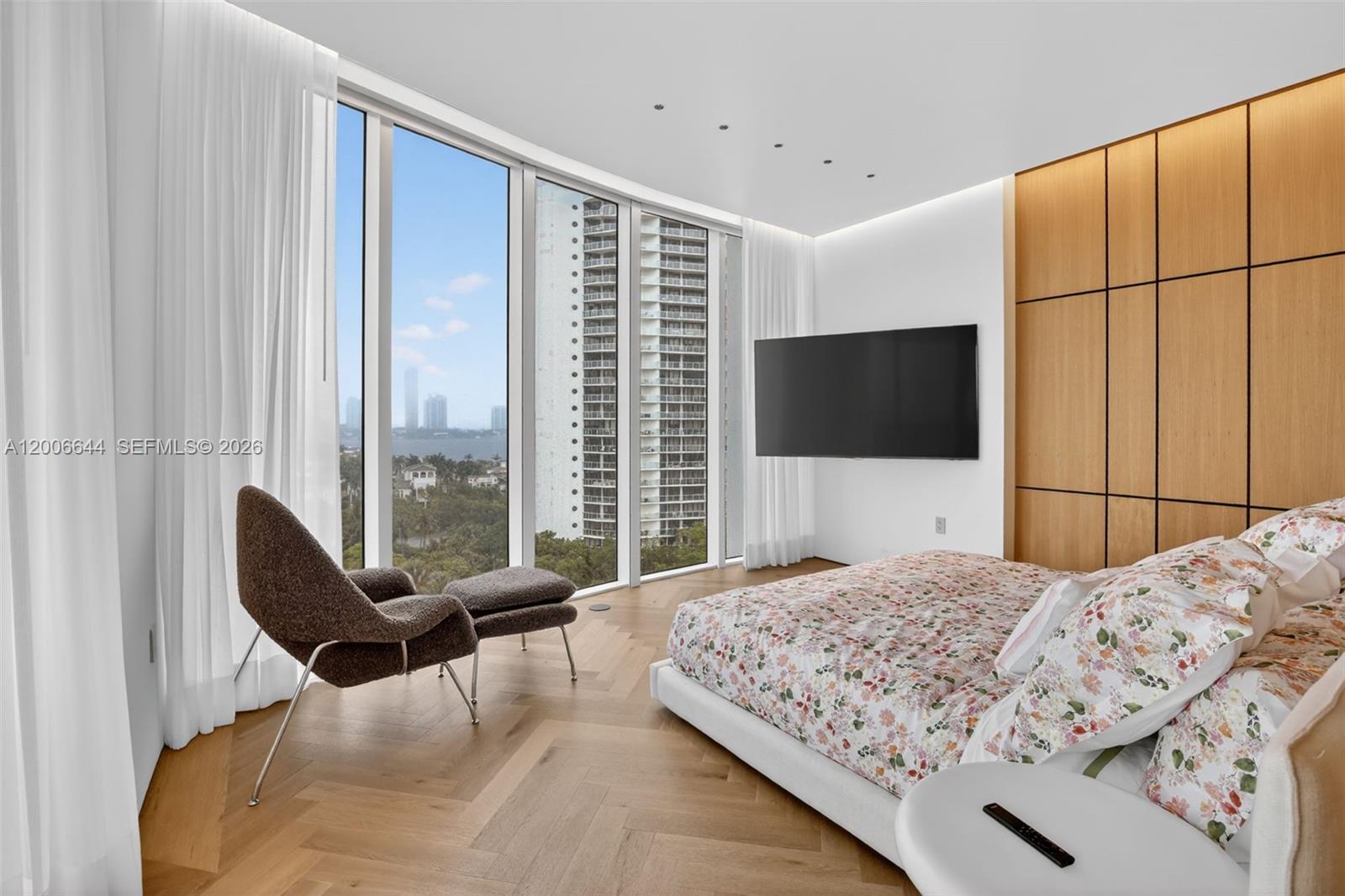 4100 Island Blvd #904 Aventura, FL 33160