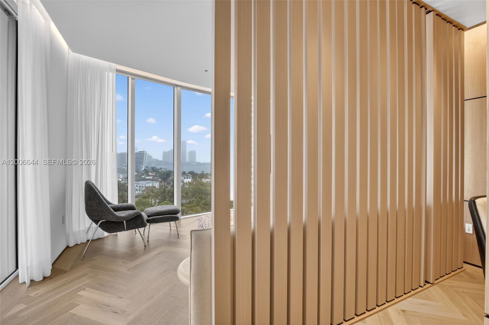 4100 Island Blvd #904 Aventura, FL 33160