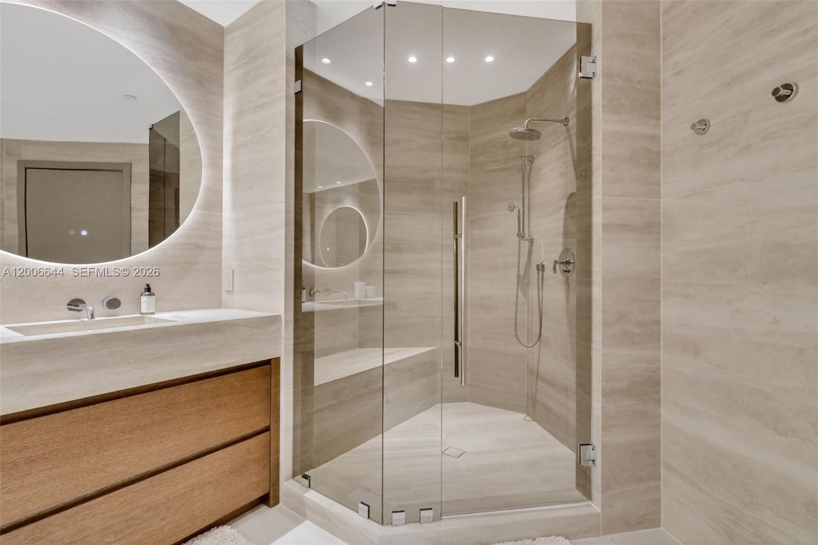 4100 Island Blvd #904 Aventura, FL 33160