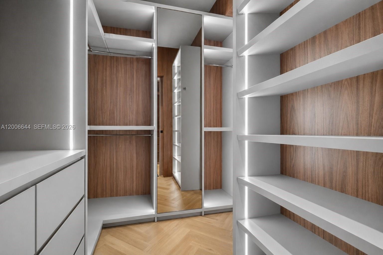 4100 Island Blvd #904 Aventura, FL 33160