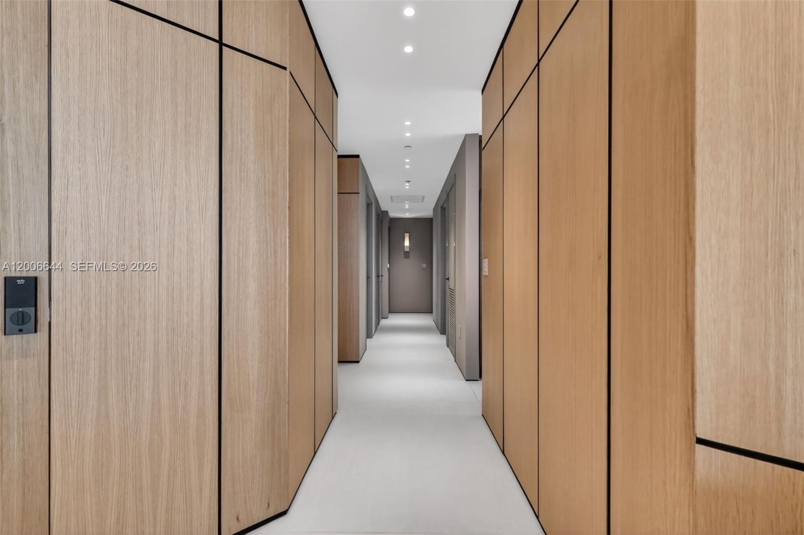 4100 Island Blvd #904 Aventura, FL 33160