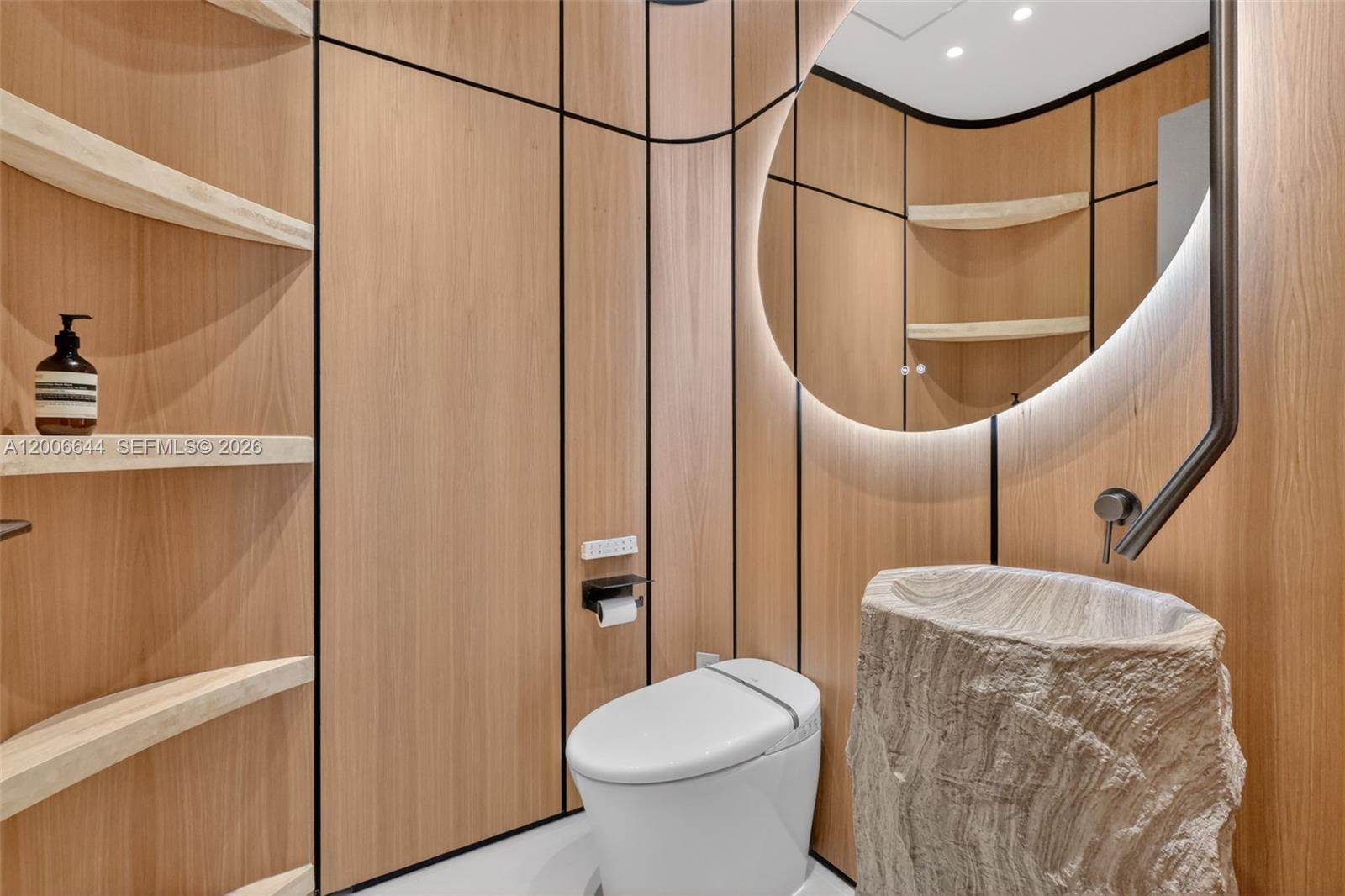 4100 Island Blvd #904 Aventura, FL 33160