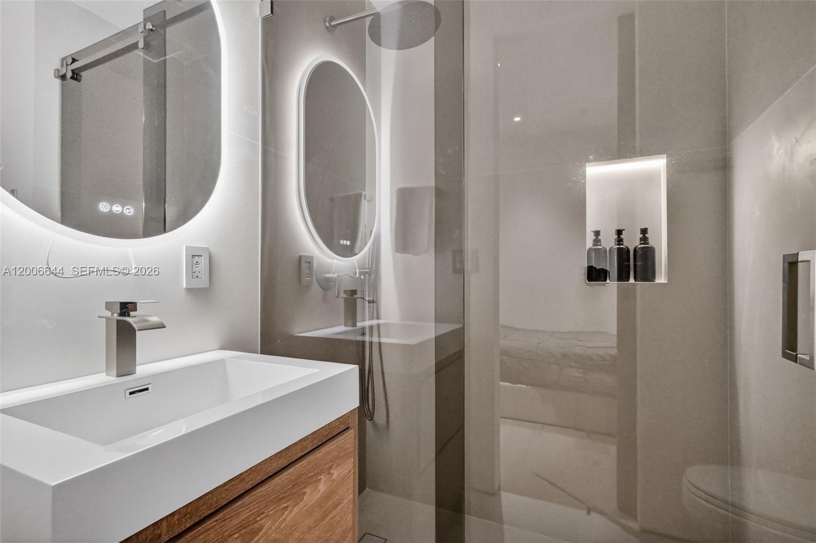 4100 Island Blvd #904 Aventura, FL 33160